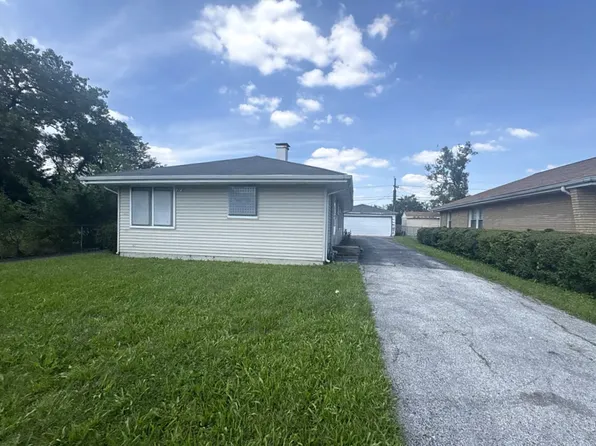 27 W 141st St, Dixmoor, IL 60426