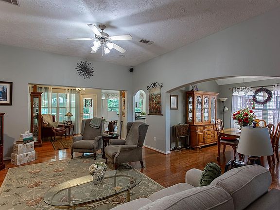 5th image of 10486 Parkside Dr