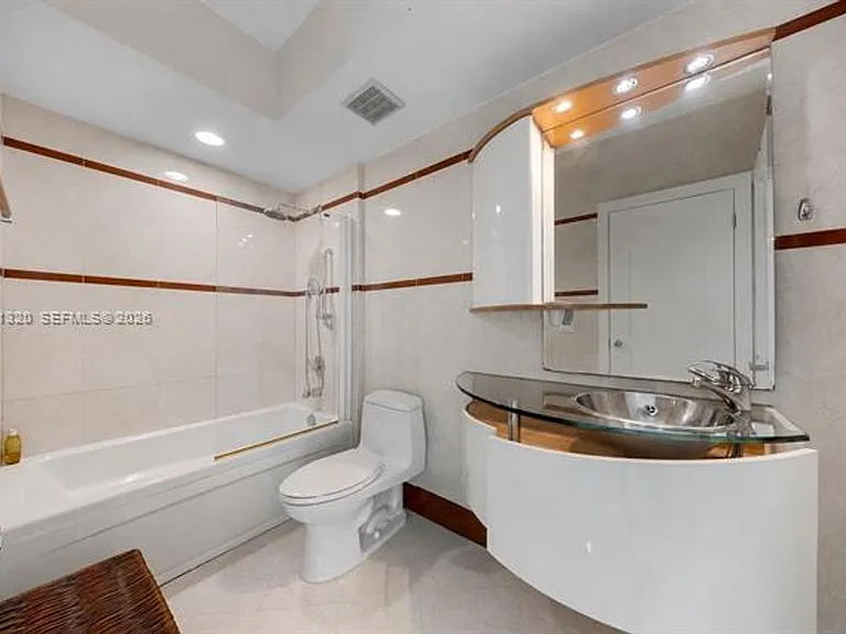 110 Washington Ave #CU-2505 — Photo 11