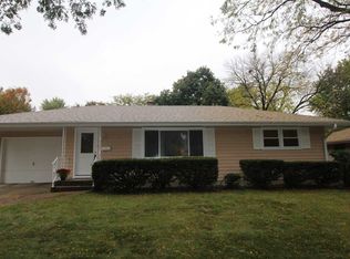 2427 Skokie Dr, Rockford, IL 61108
