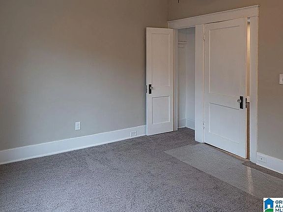 3rd image of 2836 Norwood Blvd