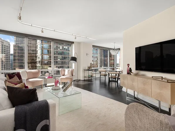 150 Columbus Ave APT 22A, New York, NY 10023