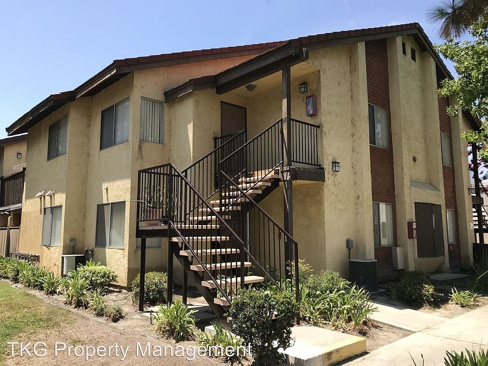 2nd image of 14071 Flower St APT 10