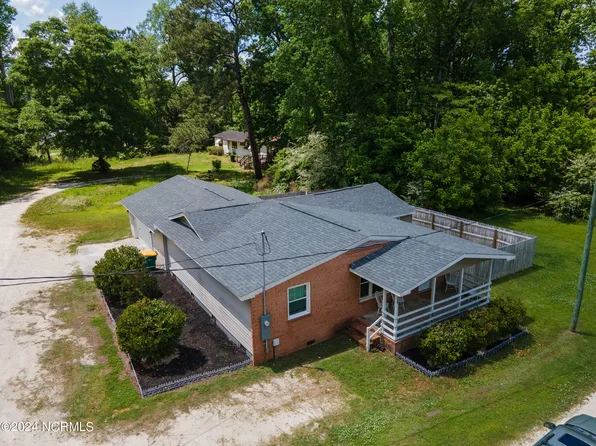128 Lamotts Creek, Midway Park, NC 28544