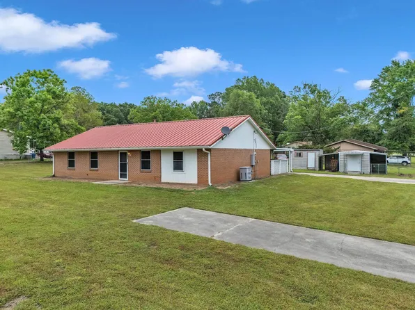 600 N Lake St, Waskom, TX 75692