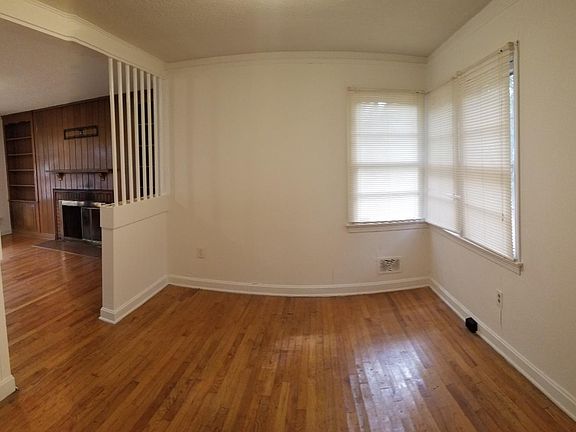 4th image of 105 Camden Ln