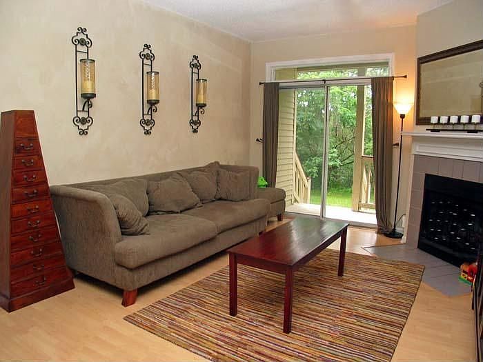 1st image of 60 Bradford Commons Ln