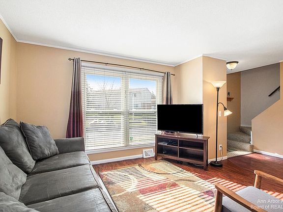 3rd image of 13328 Lake Point Blvd #3