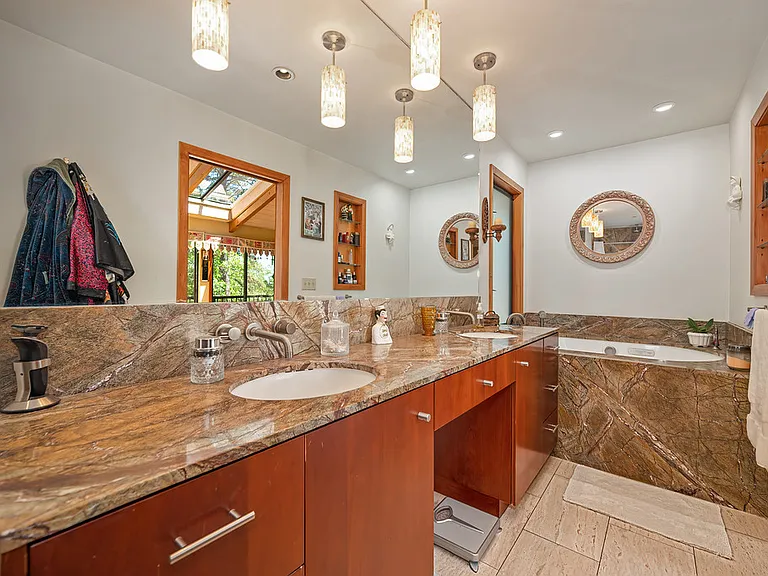 16832 Alice Way — Photo 18