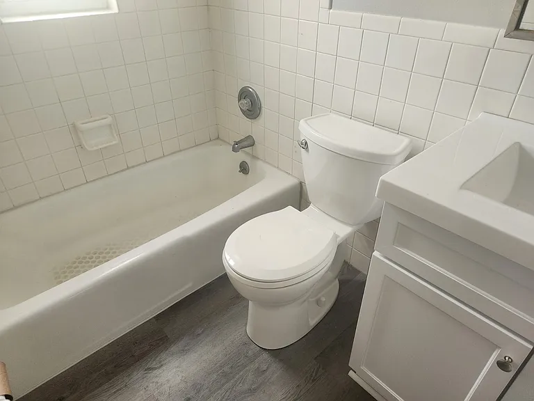 1017 S Broadview Blvd #4 — Photo 8