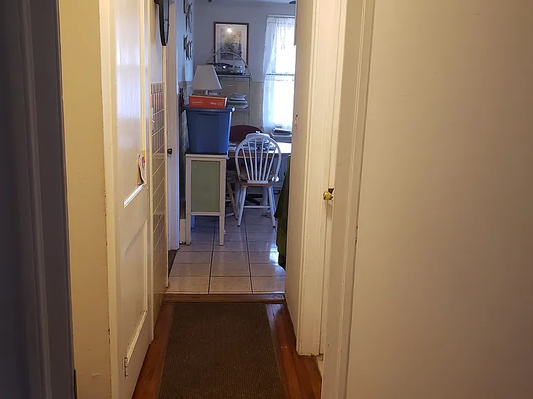 208 Trumbull Ave — Photo 8