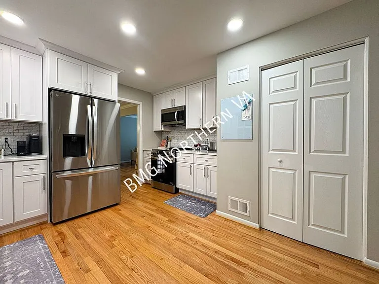 404 Onondio Cir SE — Photo 9