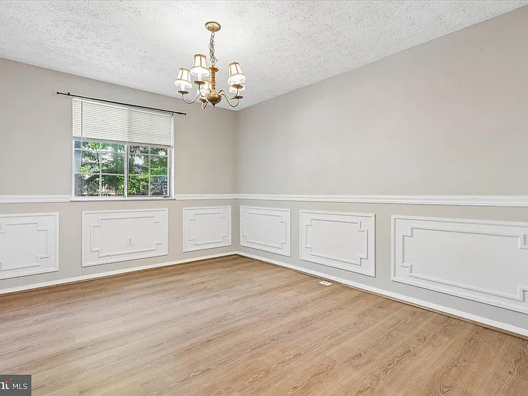 5913 Spruce Run Ct — Photo 9