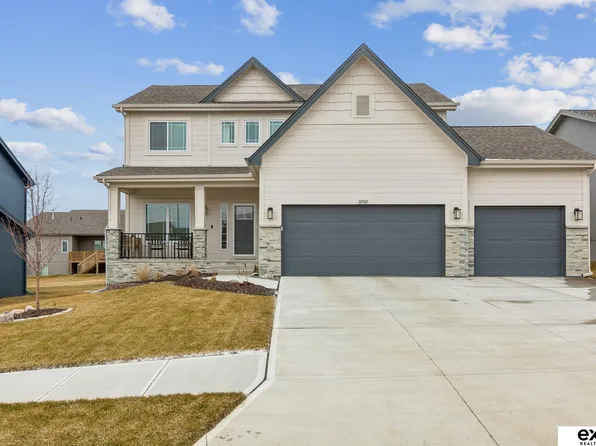 16908 Curtis Ave, Omaha, NE 68116