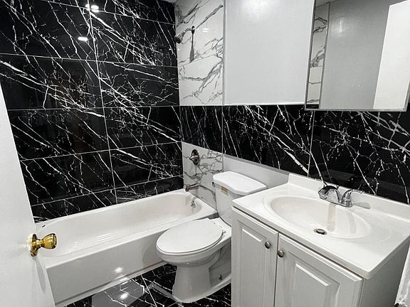 5th image of 53 Winthrop St Floor 1