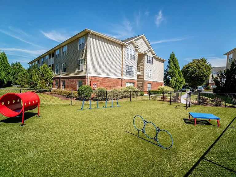 Ashton Park Apartments — Photo 8