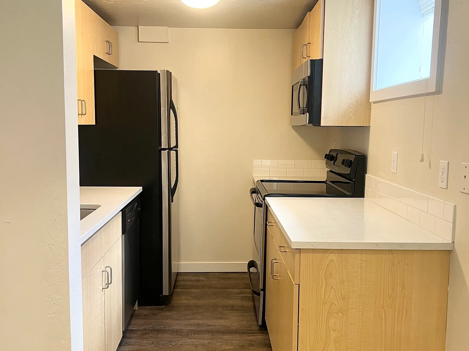 1 bed, 555 sqft, $1,305 — Photo 4