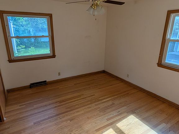 5th image of 5875 N 35th St #1