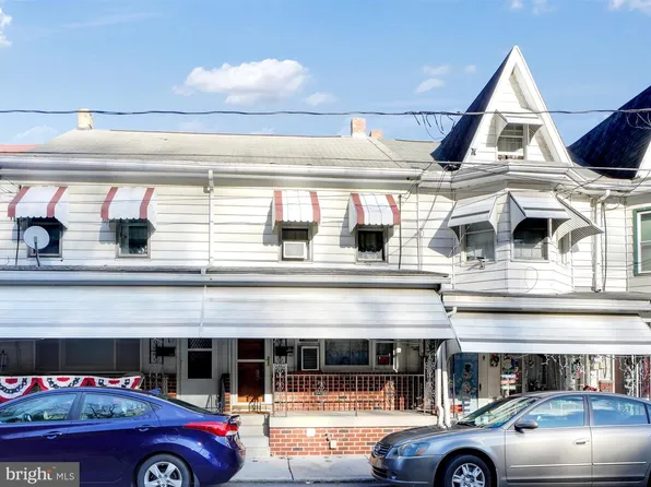 132 Water St, New Philadelphia, PA 17959