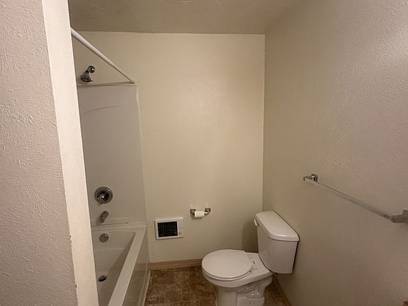 3rd image of 3000-3100 Washburn St #21