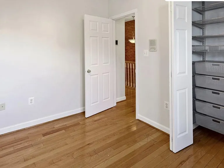 541 Florida Ave NW — Photo 17