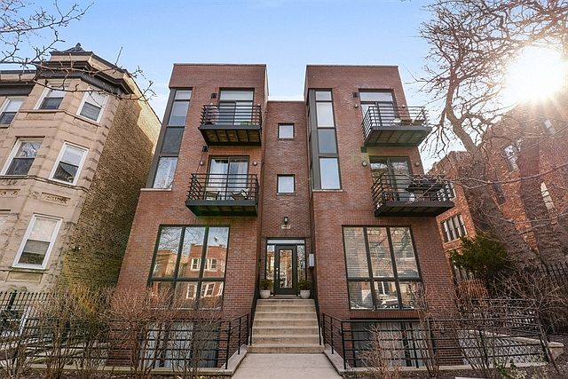 1st image of 1465 W Carmen Ave APT 2E