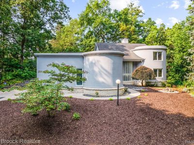 1223 W Gunn Rd, Rochester, MI, 48306