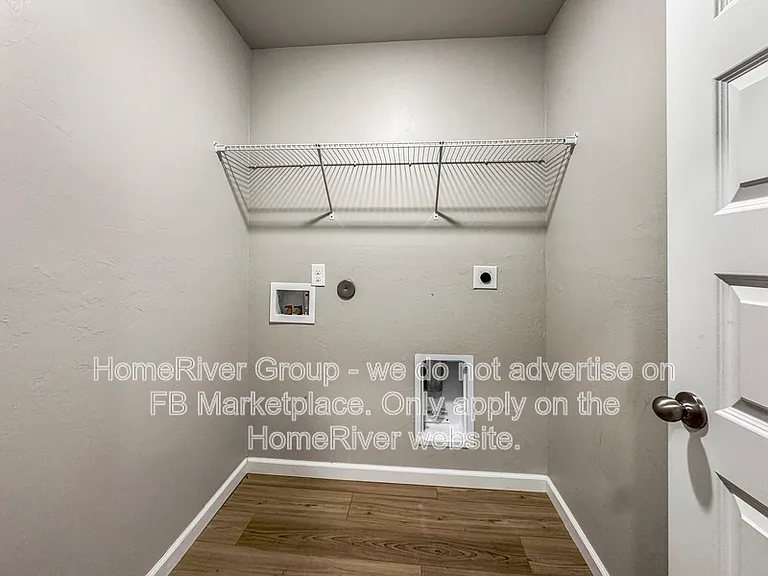 2516 Rosewood Ln — Photo 8