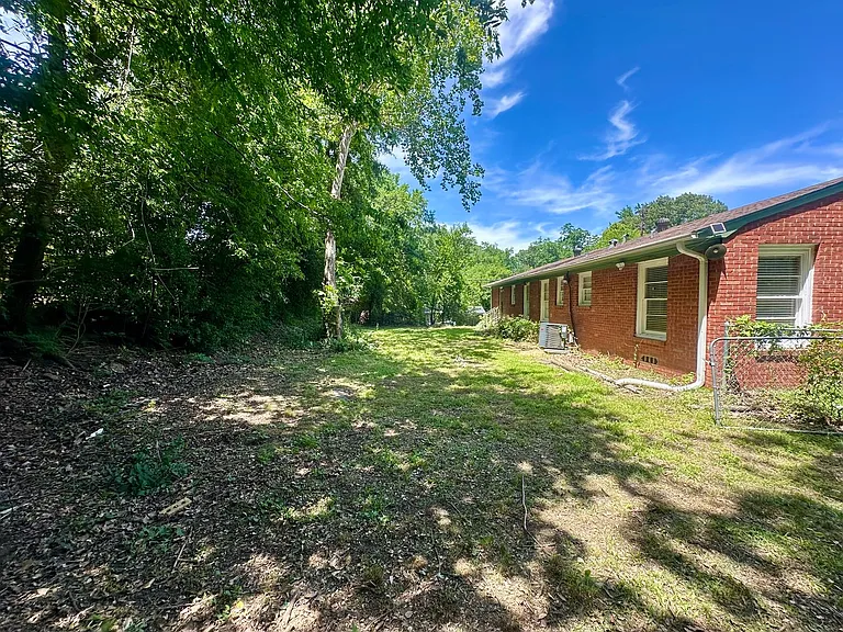 1121 Elizabeth Dr — Photo 20