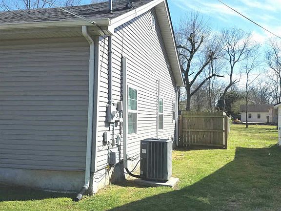 3rd image of 118 E Lokey Ave
