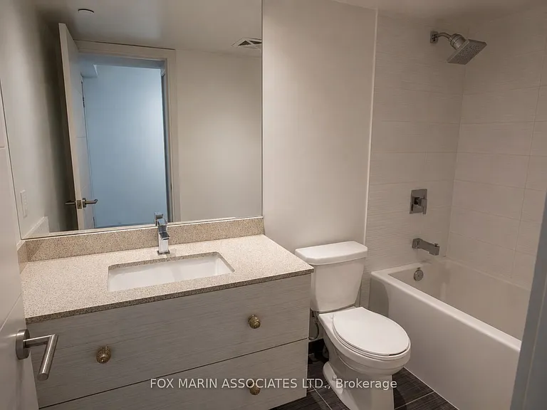 525 Adelaide St W #614 — Photo 6