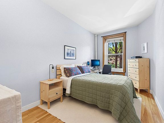 2nd image of 552 Riverside Dr APT 1A