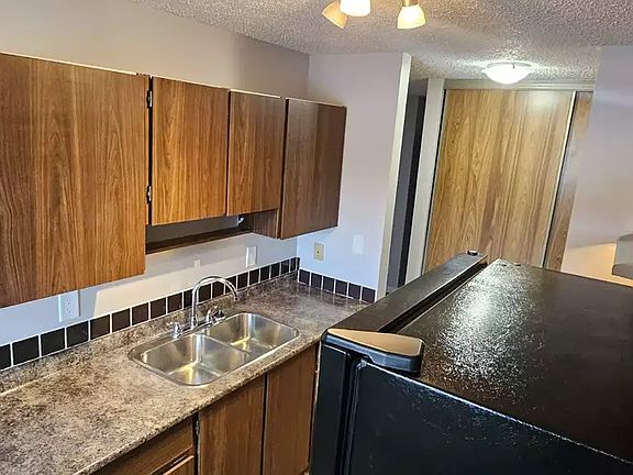 2nd image of 5812 57th Ave #1A-RED