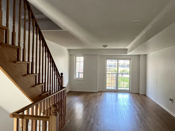 2530 Rosedrop Path, Oshawa, ON L1L 0L2