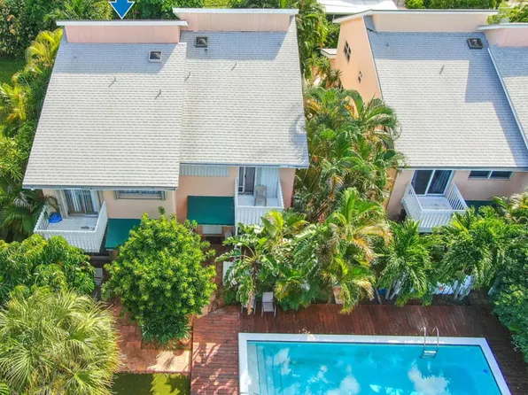 1918 NE 6th St, Deerfield Beach, FL 33441