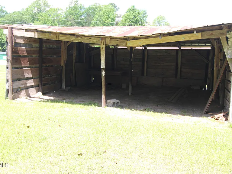 1515 Belgrade Swansboro Rd — Photo 13