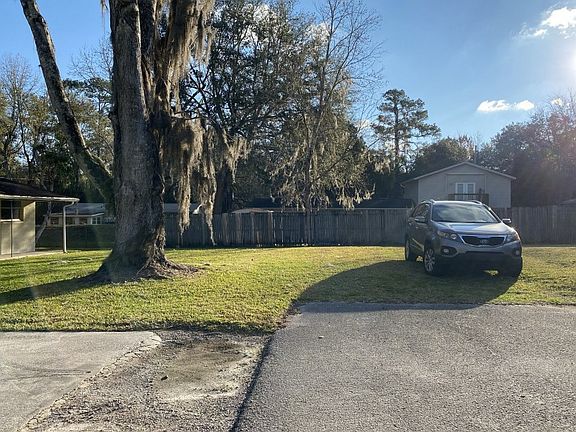 4th image of 7220 Ursula Ave