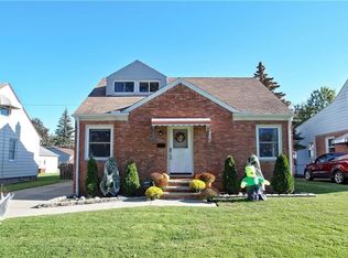 315 E 327th St, Willowick, OH 44095