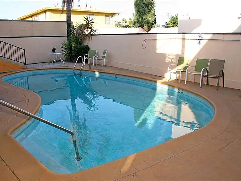 114 N Eucalyptus Ave #5 — Photo 13