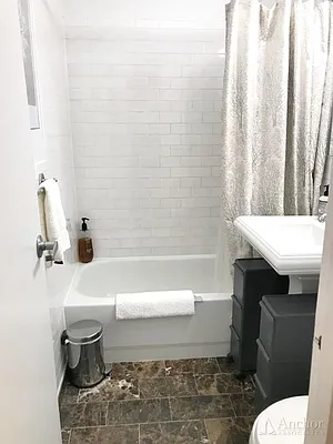 Rented by Anchor Associates | media 5