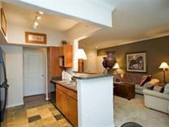kitchen/living