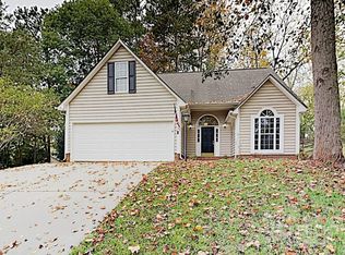 7255 Hunters Bluff Dr, Denver, NC 28037