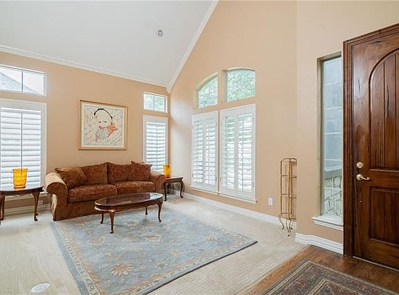 3rd image of 2104 Fairway Vista Dr