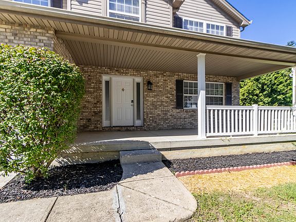 3rd image of 5687 Pepperridge Ct