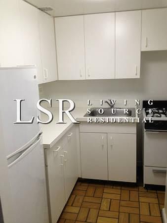2nd image of 33 Gold St APT 704