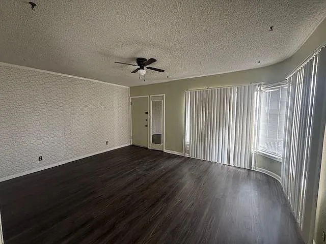 611 N 100 E - Unit A — Photo 2