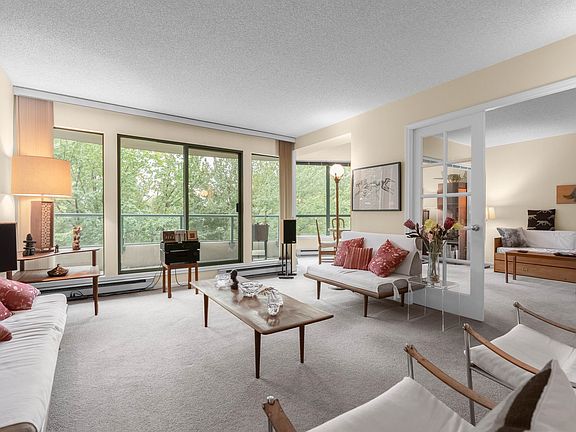 3rd image of 8811 Lansdowne Rd #505