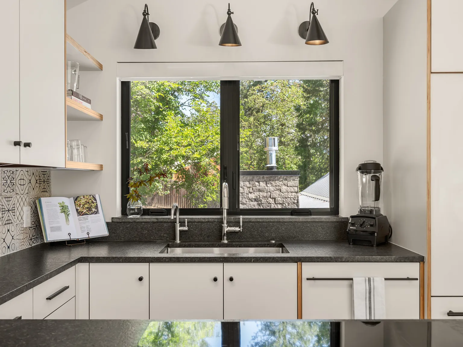 1 bed, $3,000 — Photo 4