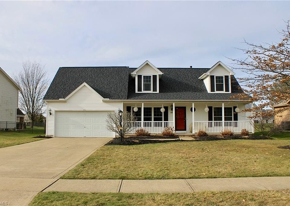 1st image of 1562 Troon Ave