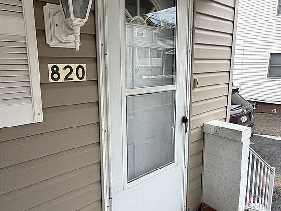 3rd image of 820 Main St